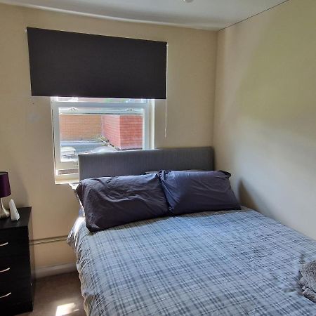Maidstone Heights III - 1 Bedroom In Maidstone! المظهر الخارجي الصورة