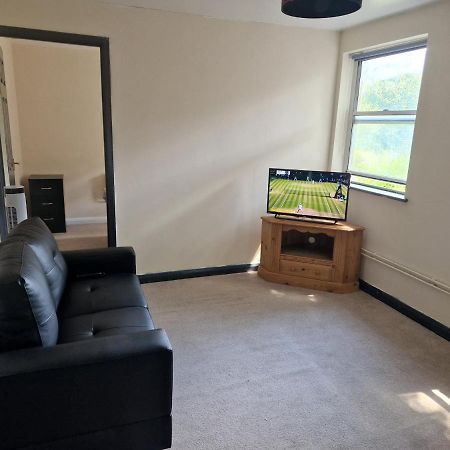 Maidstone Heights III - 1 Bedroom In Maidstone! المظهر الخارجي الصورة